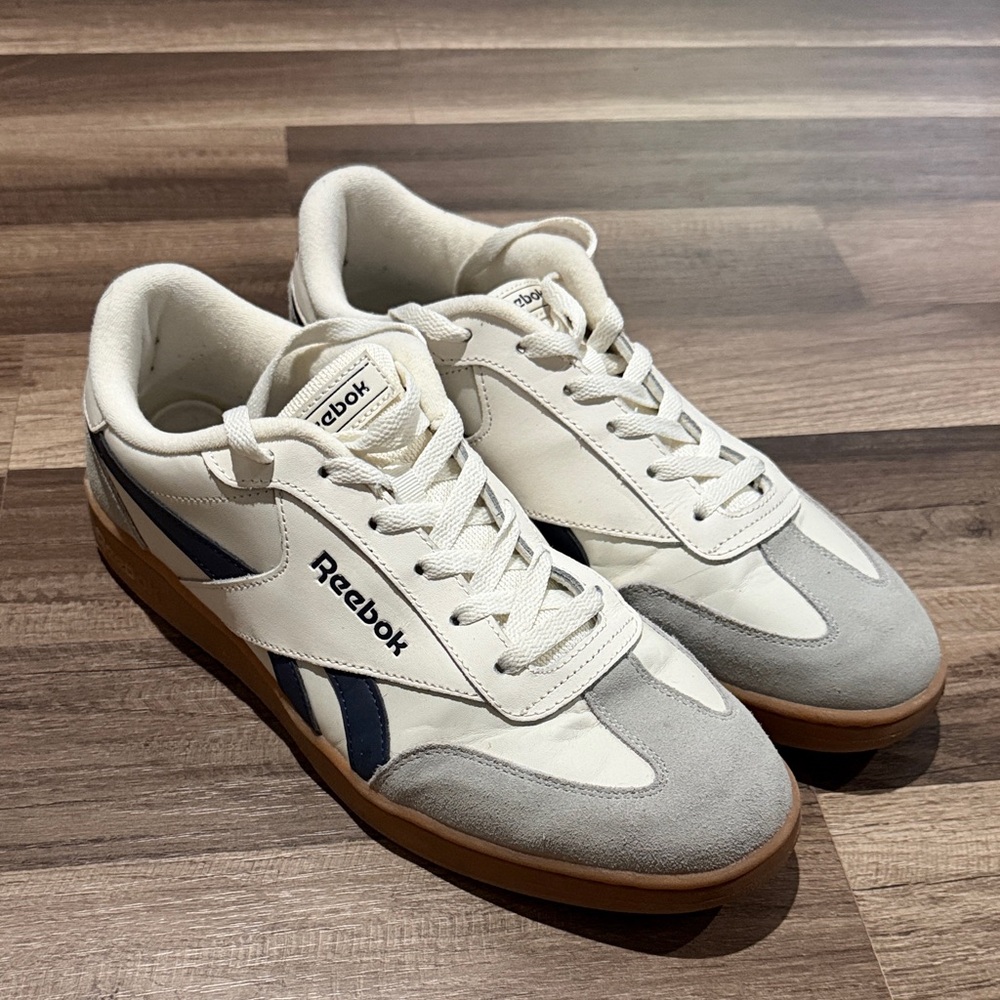 Reebok Men's White, Gray, and Blue Sneakers